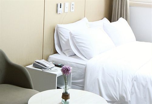 Residence Healing Hotel Daejeon Bagian luar foto